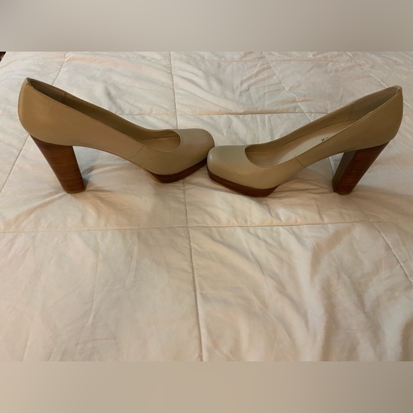 Jeffrey Tyler Closed Toe Heels - Picture 4 of 7